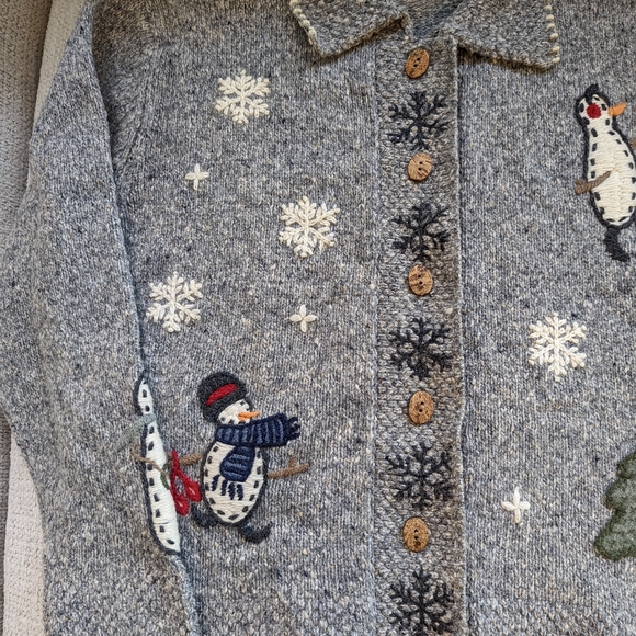 Vintage Woolrich women's sweater medium snowmen snowflakes - Picture 2 of 9